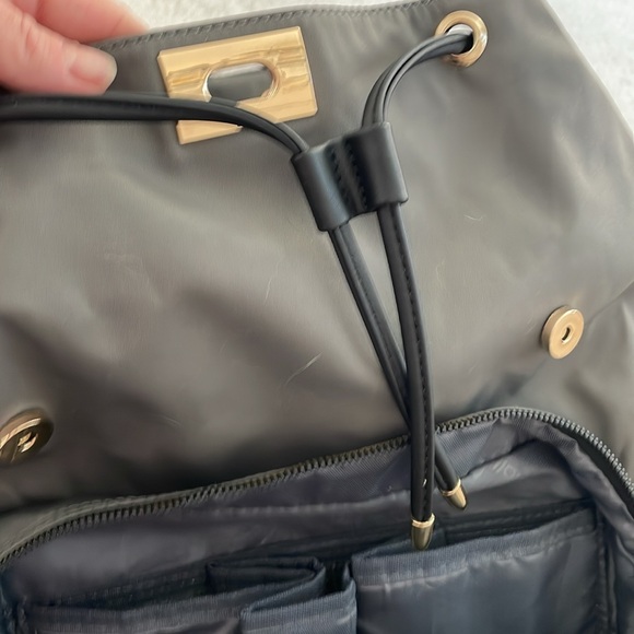 Hafmall Gray Nylon Gender Neutral Diaper Bag Backpack NWT - Picture 7 of 7